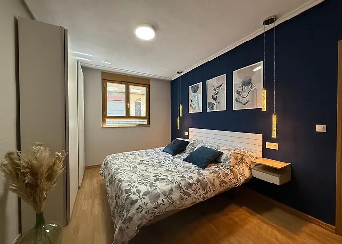 Comodo A Un Paso Del Centro De La Charra 6 Apart-37-278 *